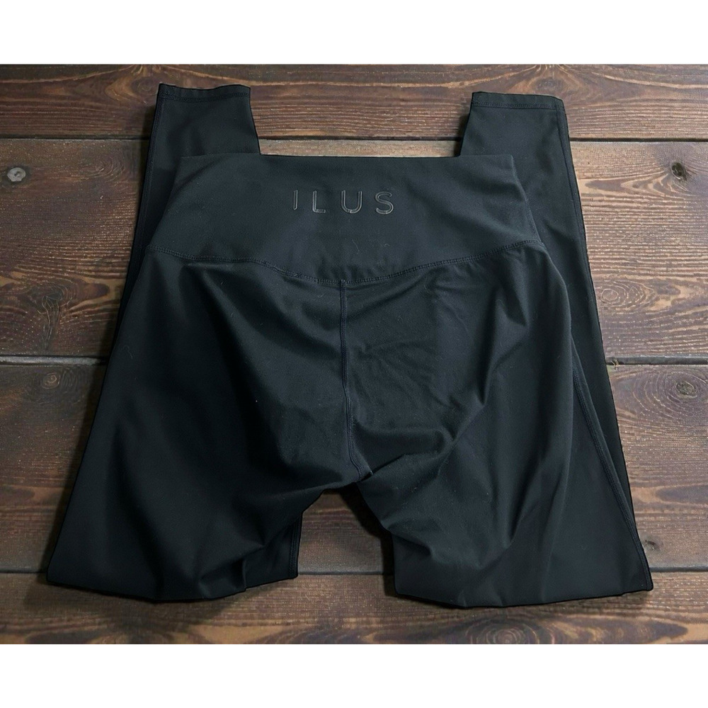 ILUS Black Essential Leggings Sz Large Athletic Performance Full Length
